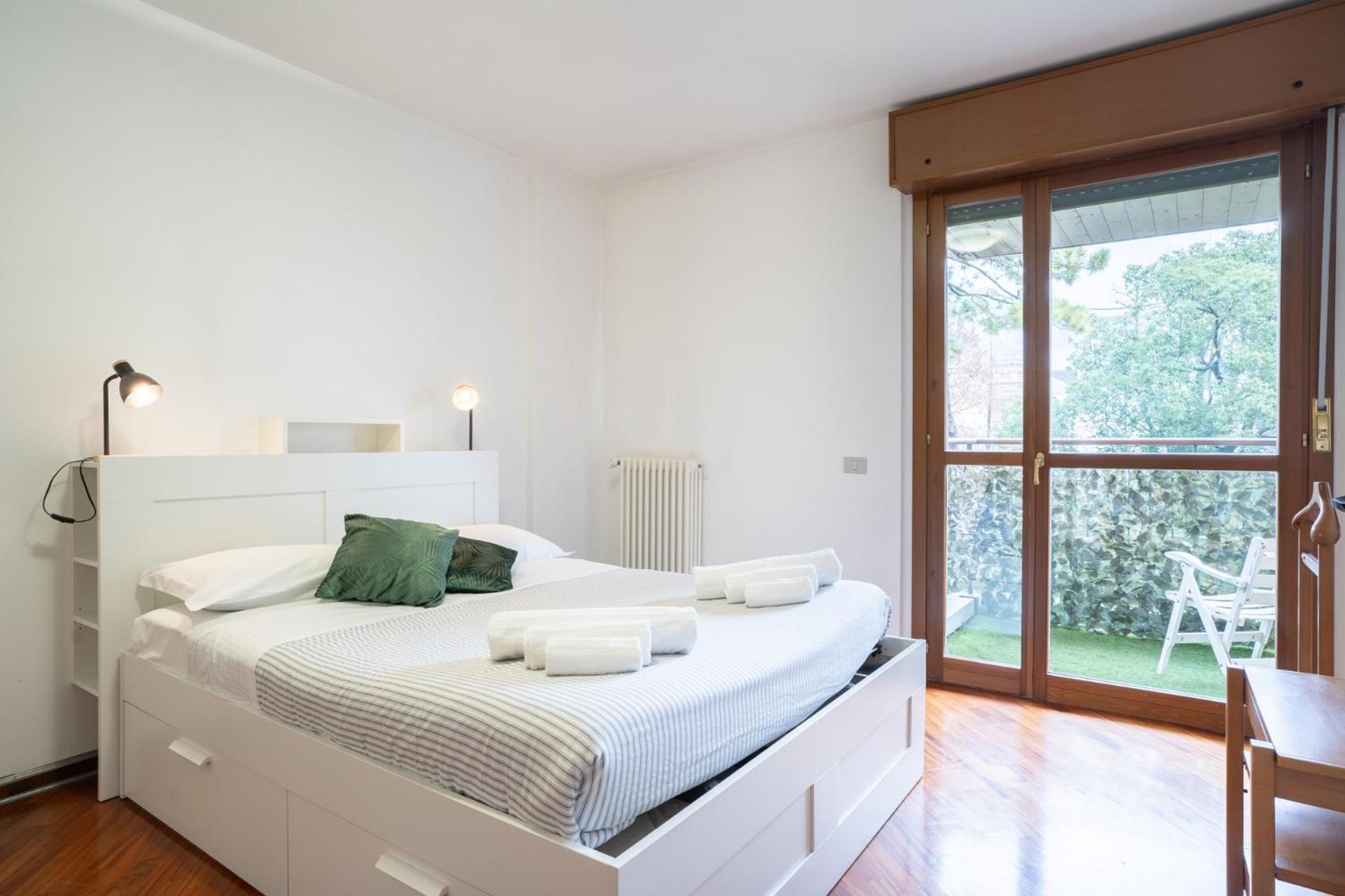 Spacious Bright Apartment Near City Center And Como Lake With Air Conditioning Lecco Bagian luar foto