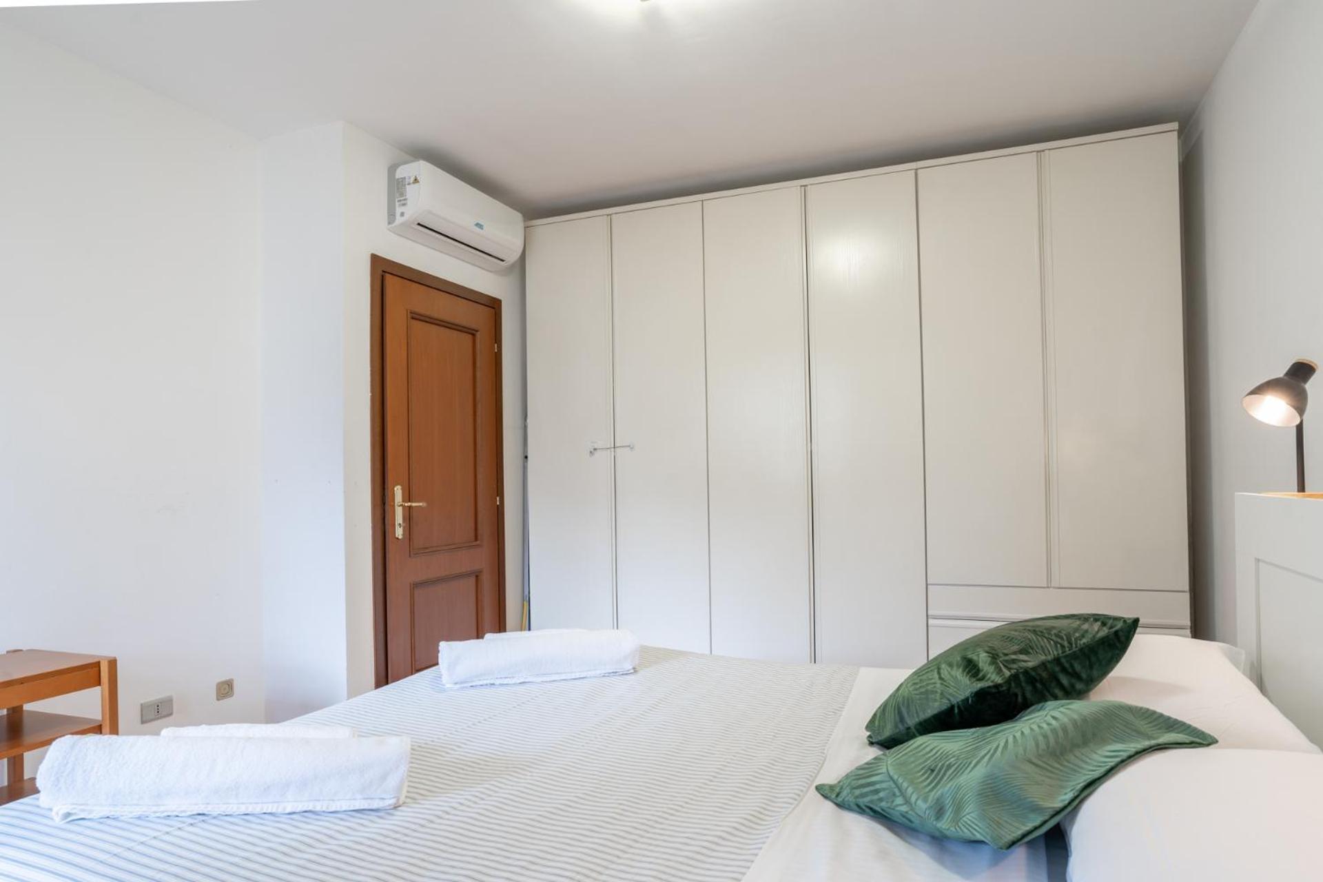 Spacious Bright Apartment Near City Center And Como Lake With Air Conditioning Lecco Bagian luar foto
