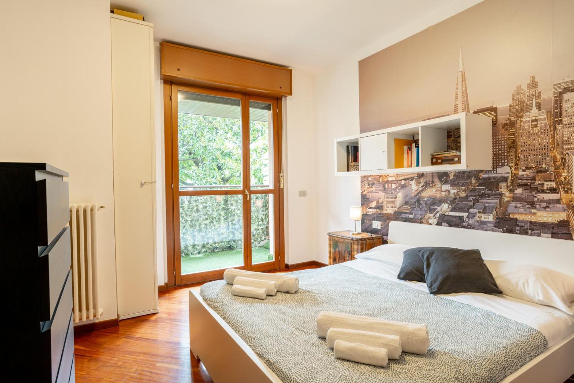 Spacious Bright Apartment Near City Center And Como Lake With Air Conditioning Lecco Bagian luar foto