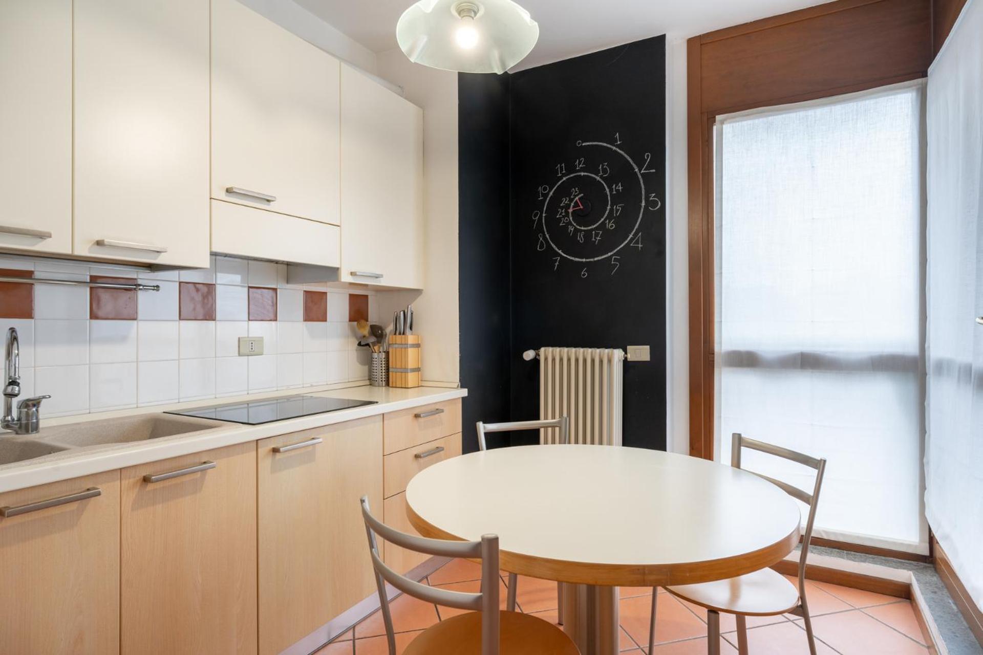 Spacious Bright Apartment Near City Center And Como Lake With Air Conditioning Lecco Bagian luar foto