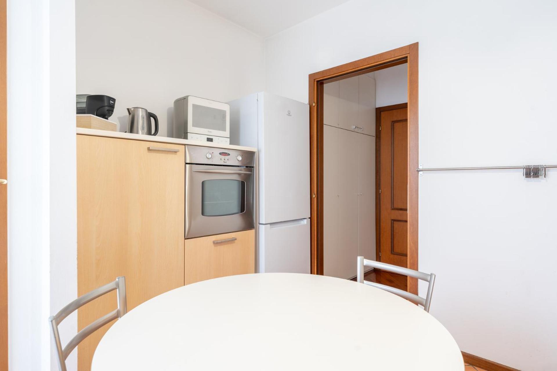 Spacious Bright Apartment Near City Center And Como Lake With Air Conditioning Lecco Bagian luar foto
